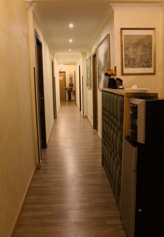 Tiburtina Hotel Holiday Рим Экстерьер фото