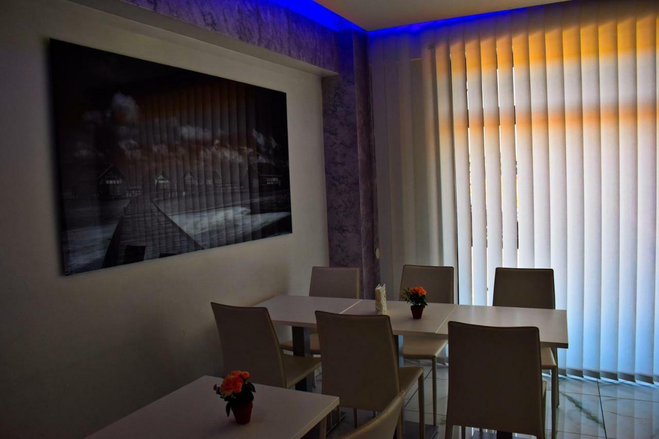 Tiburtina Hotel Holiday Рим Экстерьер фото
