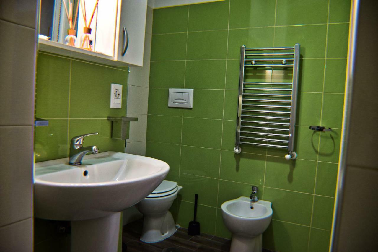 Tiburtina Hotel Holiday Рим Экстерьер фото