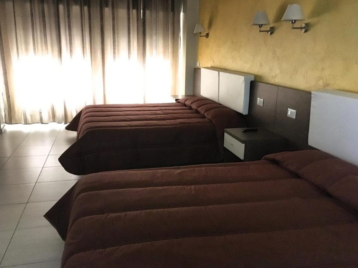 Tiburtina Hotel Holiday Рим Экстерьер фото